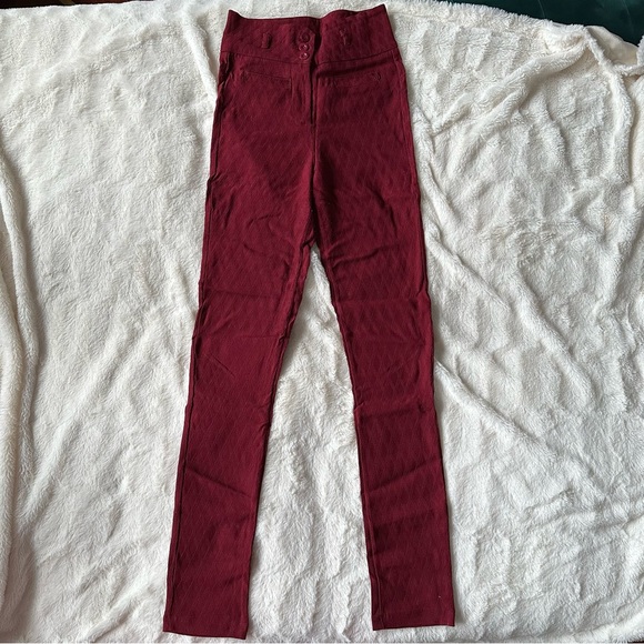 A'gaci textured belted high waist burgundy pants medium - Picture 5 of 7